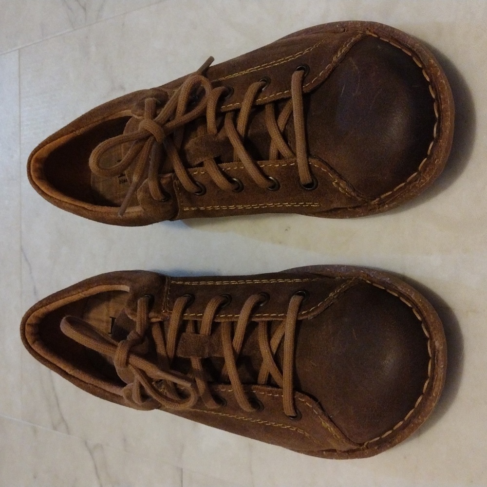 Born Brown Leather Lace-Up Casual Sneakers